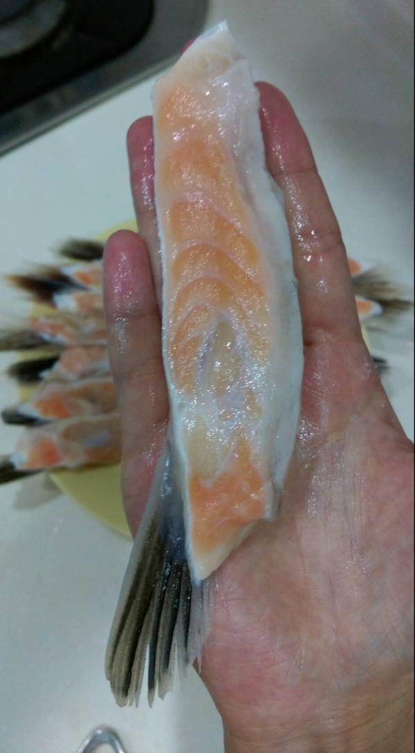 鮭魚腹鰭